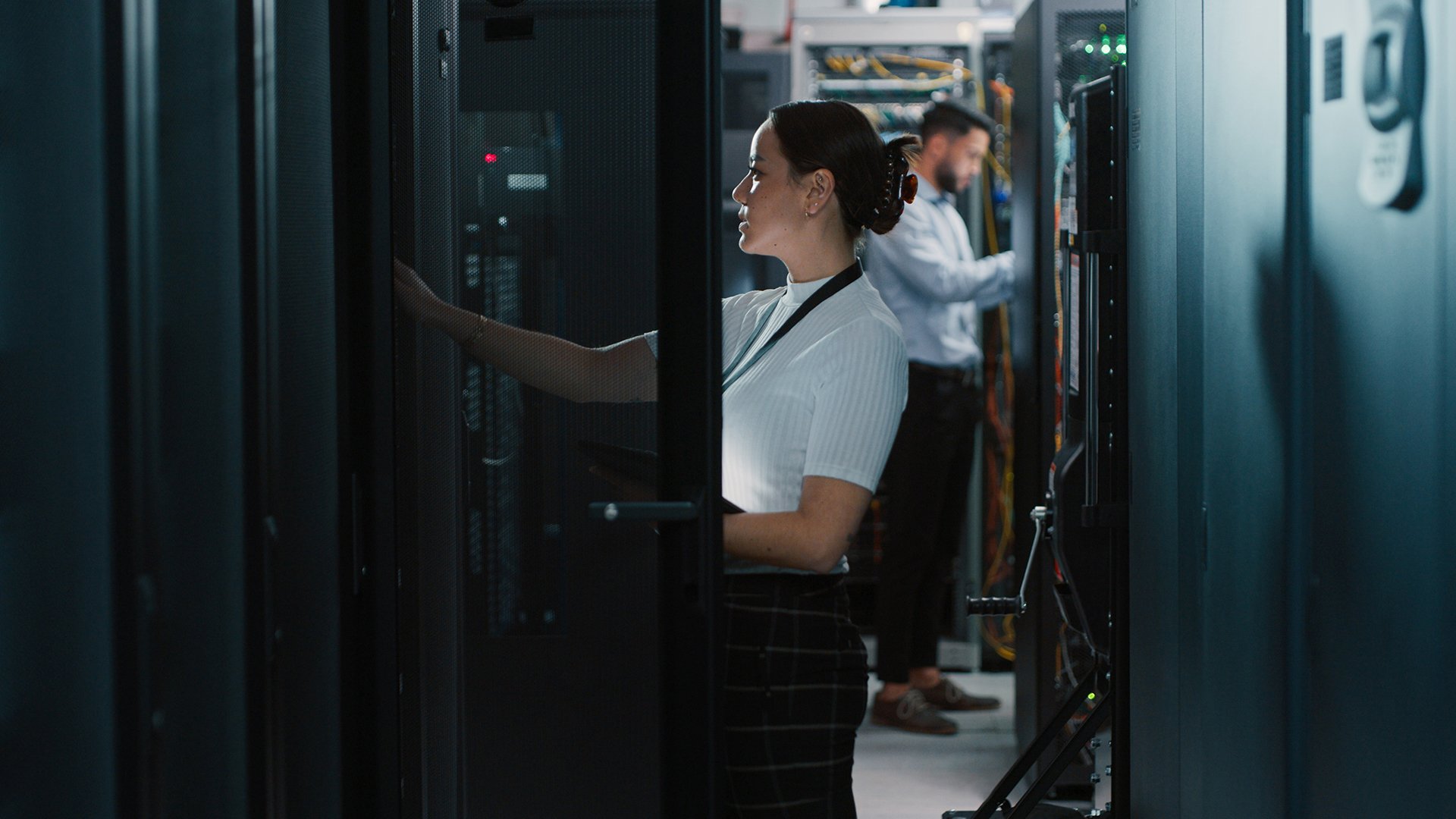 Data Centre_0007_iStock-1332104898.jpg