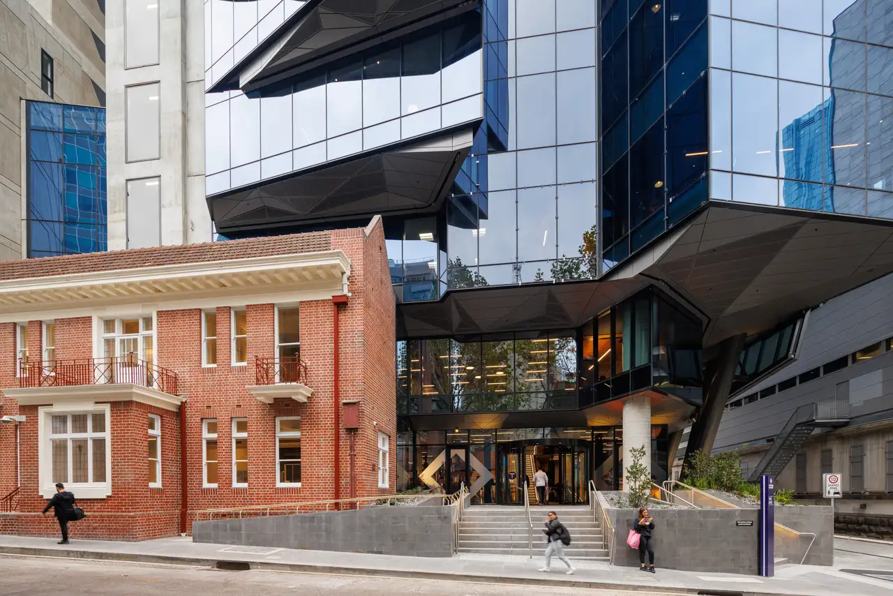 VU_City_Tower_Melbourne_VIC_Building_Interior_Office_Space-3.webp