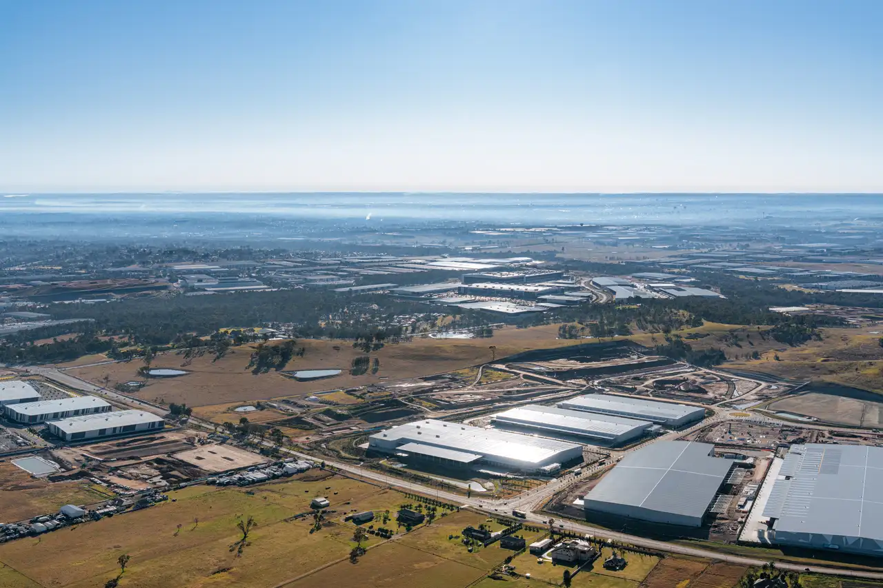 Summit_Kemps_Creek_NSW_Industrial_Building_Aerial-4.webp