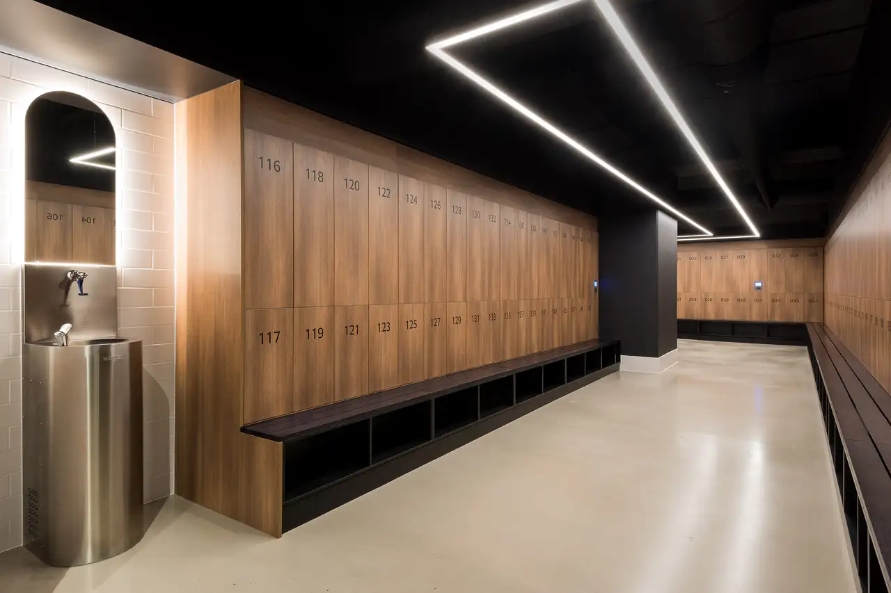 Central_Plaza_Brisbane_QLD_Building_Interior_Locker_Room.webp