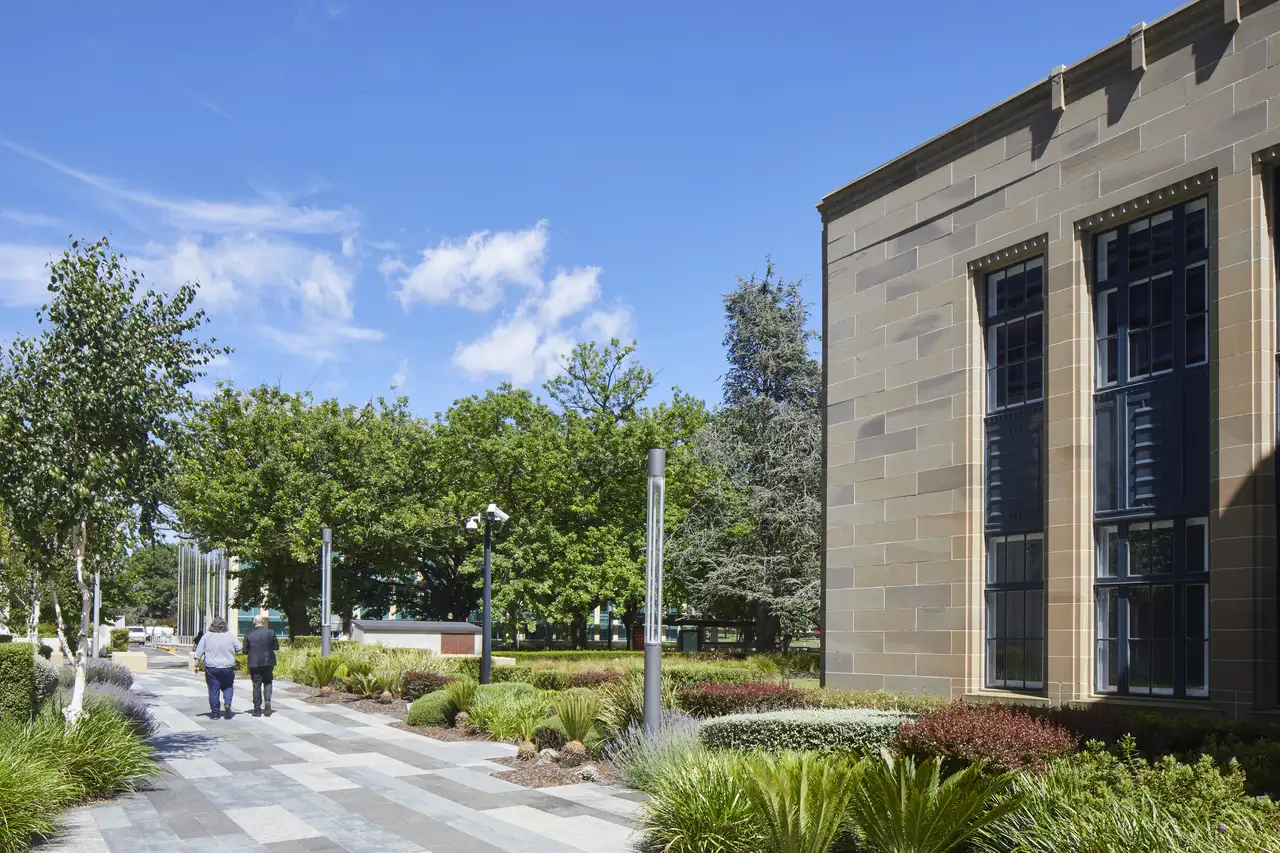 RM_Hope_Building_2_National_Circuit_Canberra_ACT_Building_Exterior_Garden.webp
