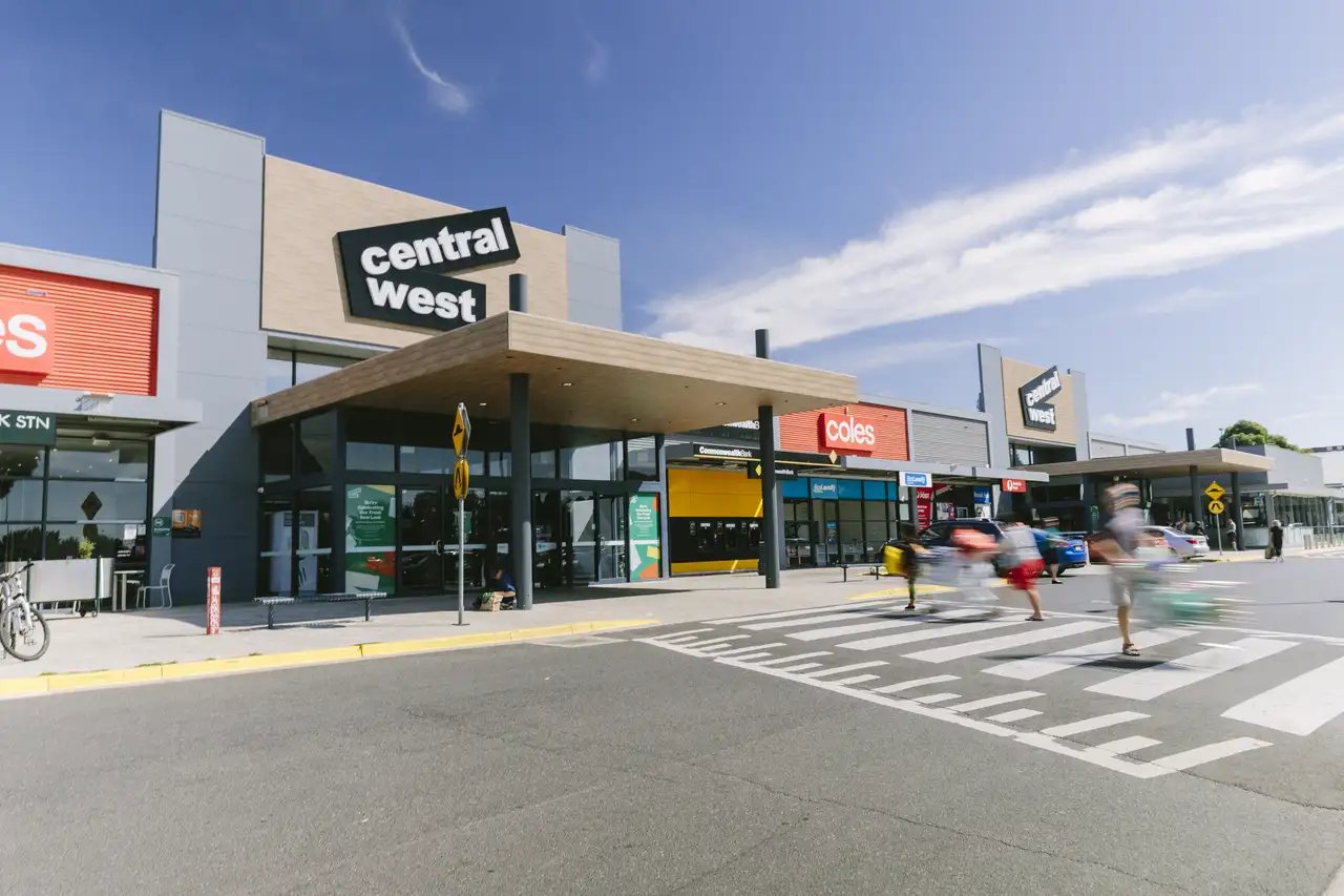 Central_West_Shopping_Centre_VIC_Retail_Building_Exterior_Street_View-2.webp