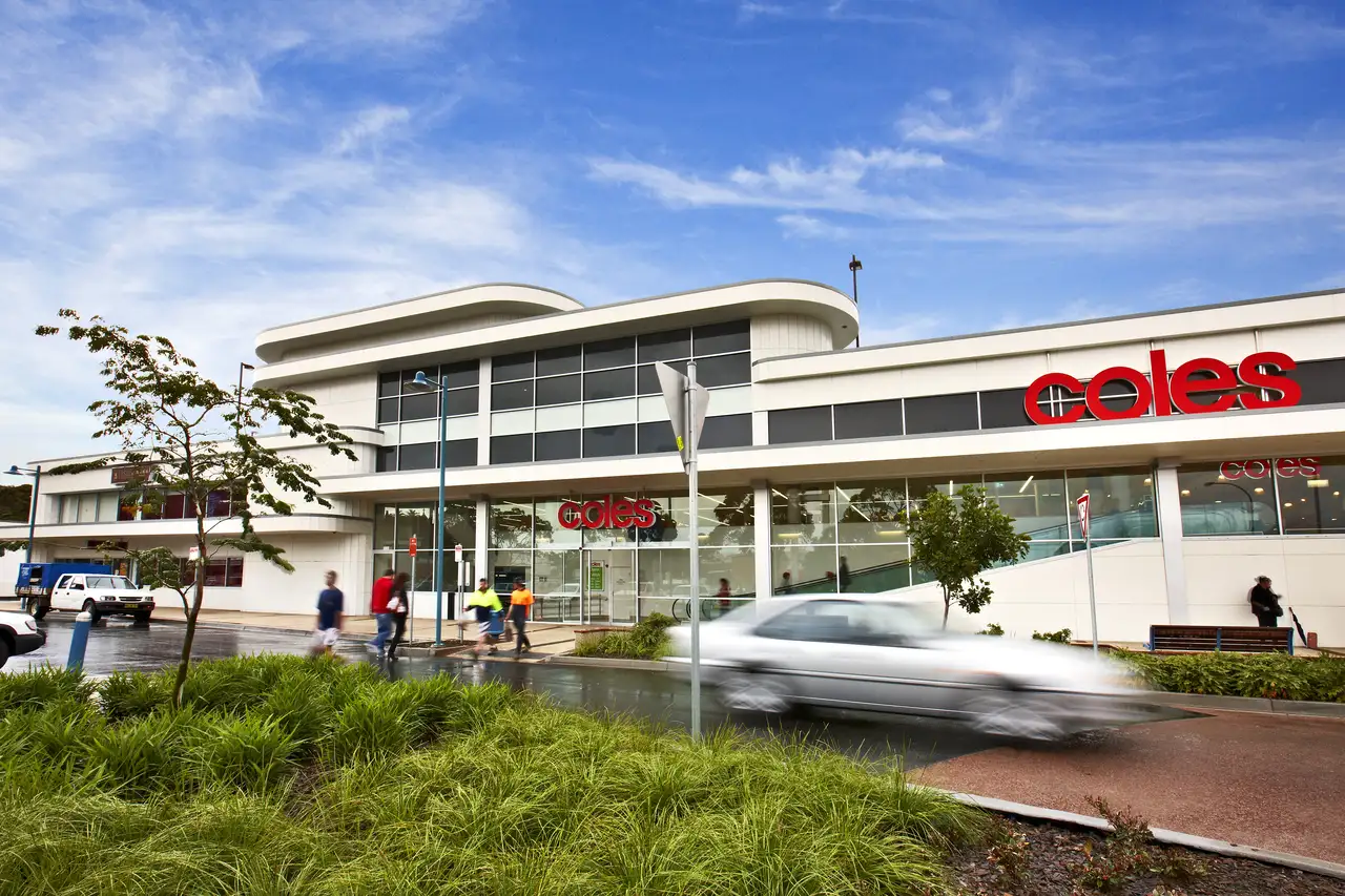Coles_Port_Macquarie_NSW_Retail_Building_Exterior.webp
