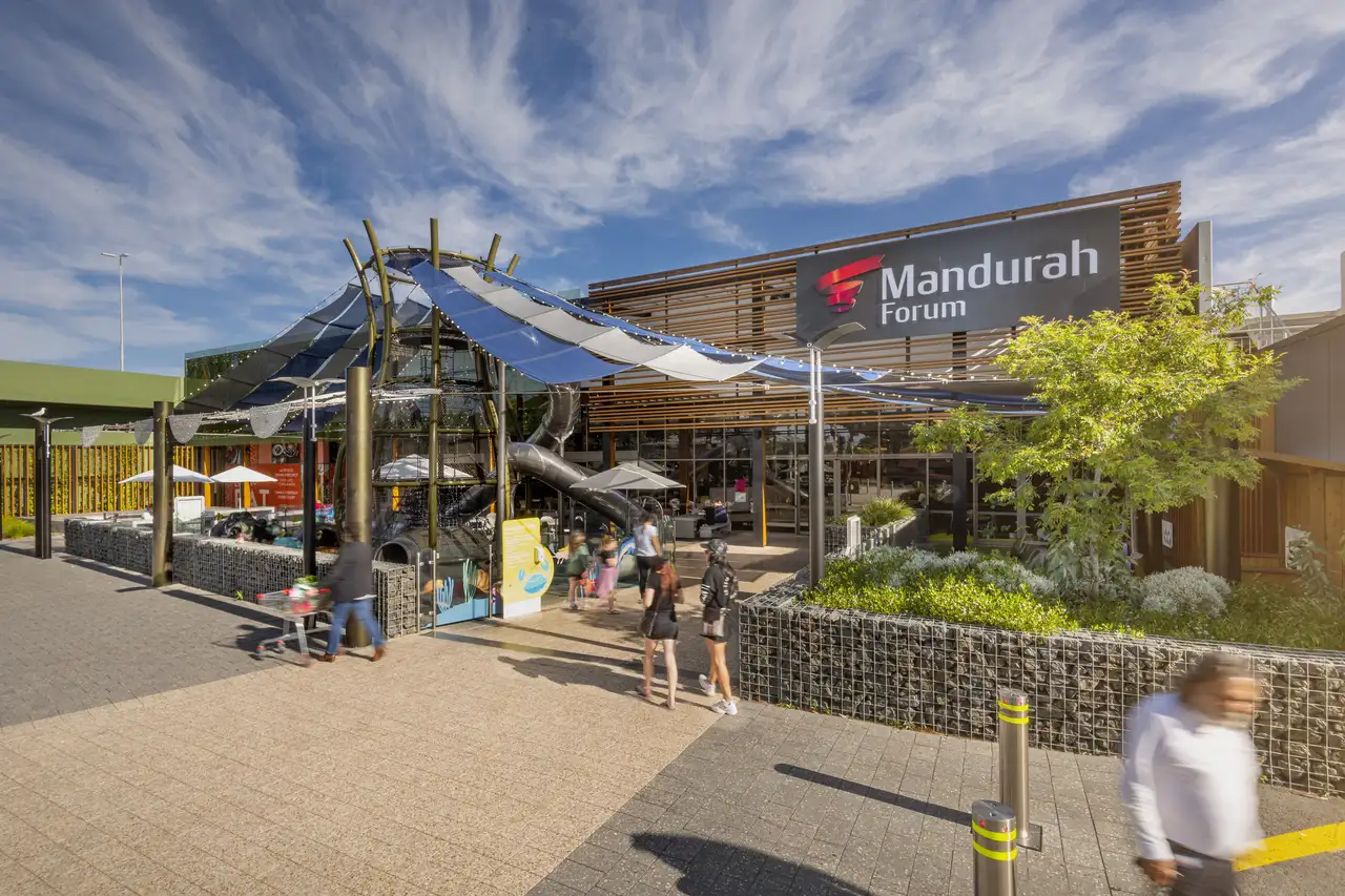 Mandurah_Forum_WA_Retail_Building_Exterior_Walkway.webp