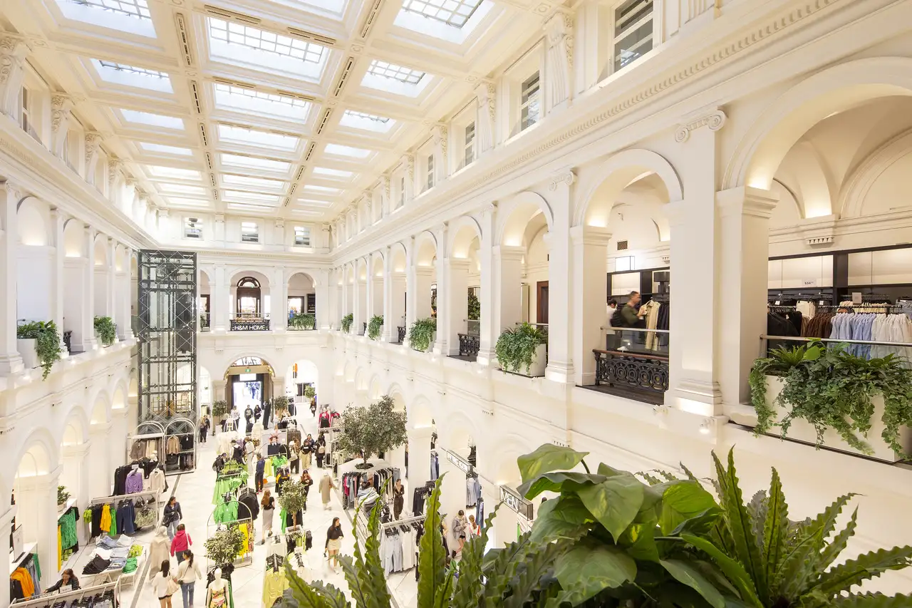 Melbourne_GPO_VIC_Retail_Building_Interior.webp