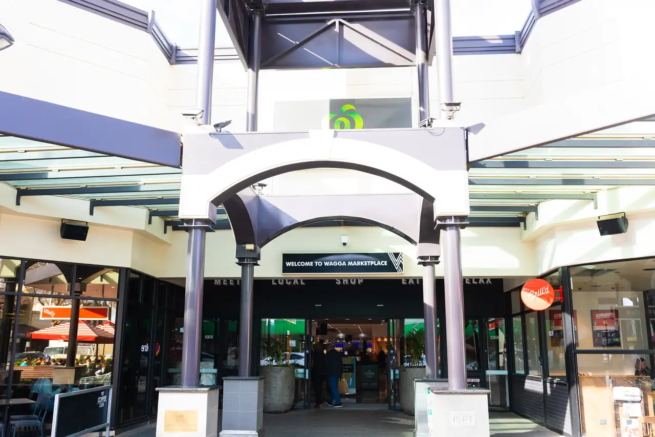 Wagga_Wagga_NSW_Retail_Building_Exterior_Entrance.webp