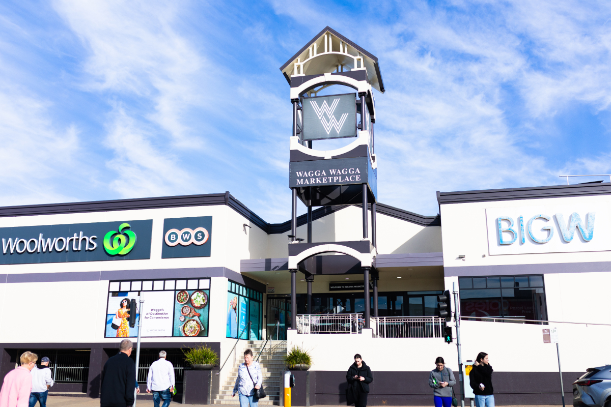 wagga_wagga_nsw_retail_building_exterior_entrance_2.jpg
