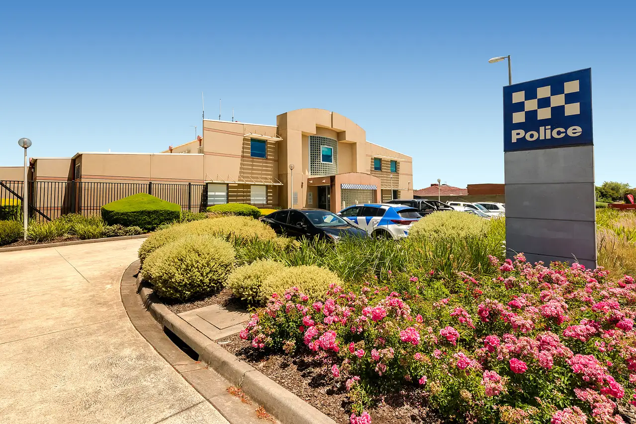 Mill_Park_Police_Station_VIC_Building_Exterior-Police_Sign.webp